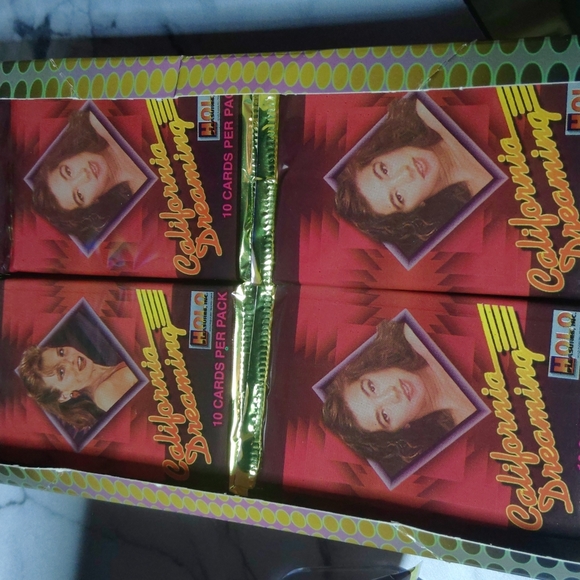 NSFW Card Packs - 1x - California Dreamers - Picture 3 of 3